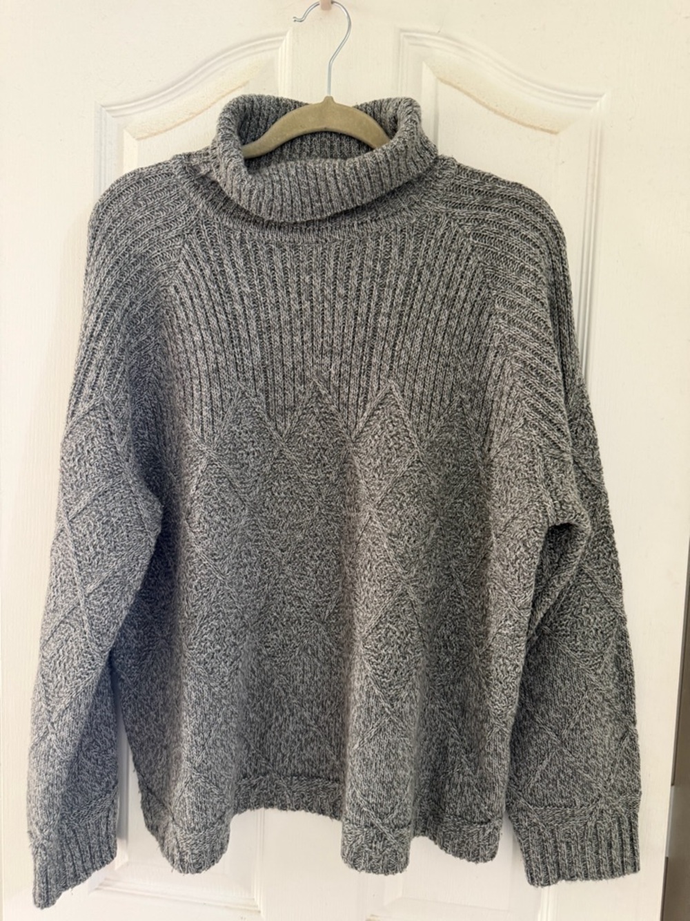 💙 4 for $40 💙 Gray Turtleneck Cable Knit Wool Sweater